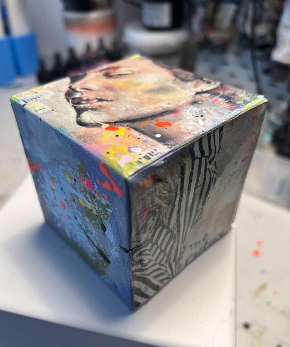 Foto Mini Cube Love will bring us together Ansicht von oben, linke Seite und vorn